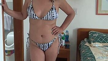 Bikini creampie flaunt heads to beach showoff