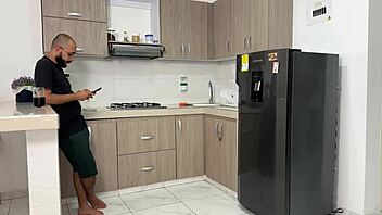 linda clauss tempts soldierhughcock roommate with juicy latina ass ride