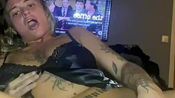 thick emo goth teen fucks her big ass before parents return