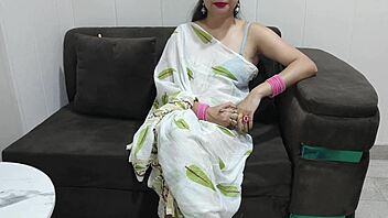 Indian babe rides with dirty talk while daddy's away