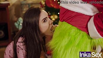 Grinch Fucks Victoria Camargo's Curvy Ass Hard