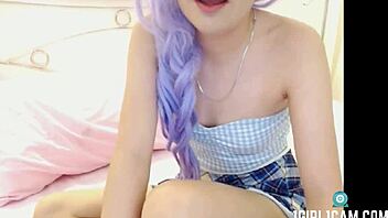 hey nerdy asian emmy what's your camgirl secret at 1girl1cam com