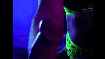 she teases in lingerie before juicy pussy squeeze