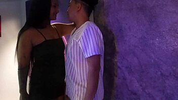 Colombian lesbians lick asses and pussies in homemade fun