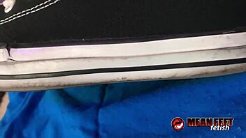 cassandra cain orders sneaker worship and foot humiliation now