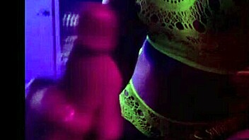 she teases in lingerie before juicy pussy squeeze