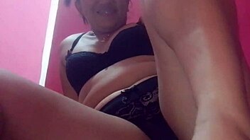 curvy morena vibes fat pussy orgasm