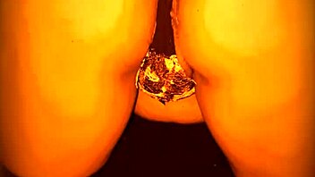 neighbor fingers my pussy while hubby works all day 😈💦👉👌