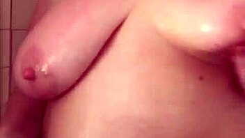 Big Boob BBW Milf SHAVES PUSSY in Steamy Shower