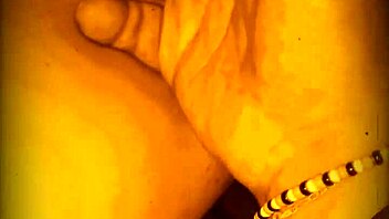 neighbor fingers my pussy while hubby works all day 😈💦👉👌