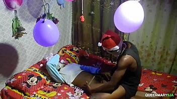 fucking my man on christmas eve feels extra sweet n nasty