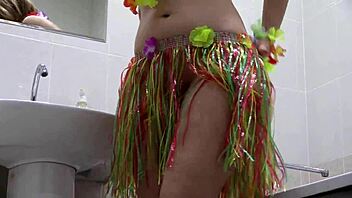 Hairy mature blonde squats pissing wet pussy doggystyle in homemade fetish