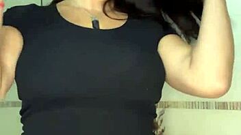 milf cachonda argentina teasing her oiled ass xoxo wet part 1