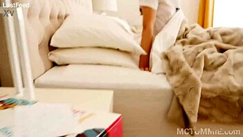 Stephanie Moon Fingers Her Innocent Wet Pussy