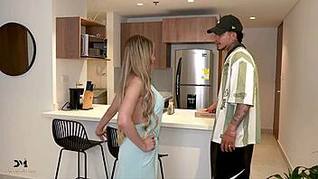 pizza guy, pound my wet blonde pussy now - ambar prada