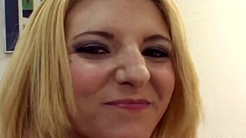 Lonely Milf Vivian Sucks Dick Hard For Cash Job