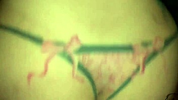 madrasta safada na varanda quer pau do vizinho no pelo 😏🍆