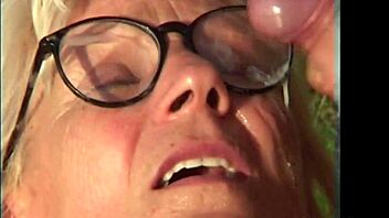 Blonde granny takes hard pussy pounding cumshot
