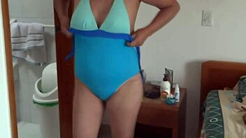Curvy milf masturbates big pussy before beach flashing cocks hard