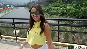 Hey cameron bell why bounce that latina ass on big cock in street?