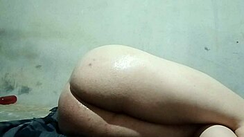 30cm Dildo Makes Me Cum So Hard!