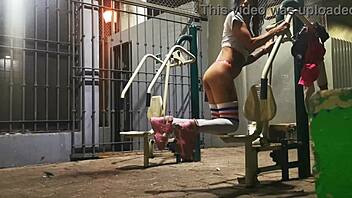 hey sexy latina tranny, love showing off your miniskirt tanga outdoors! 💃🌆