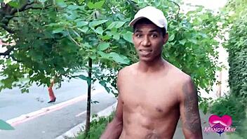 abro meu cuzinho com pauzão anal creampie milf