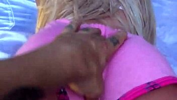loirinha slams sex toys in intense bathroom frenzy
