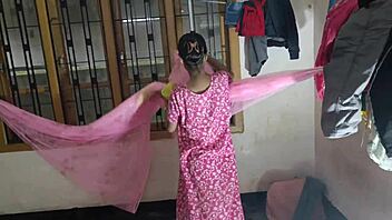 Curvy Indian Bhabhi Pounded Hard by Delivery Guy in Bathroom