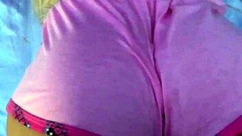 loirinha slams sex toys in intense bathroom frenzy