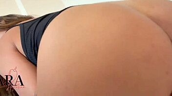 hot brazilian safada riding cock till she squirts everywhere?