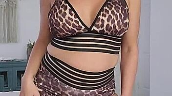 stroke yourself hard for step mommy goddess brianna beach now