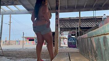 stranded thicc pawg sucks and fucks stranger for ride!