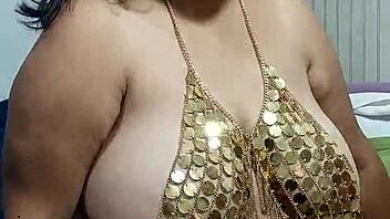 fat wife cheats hunting that massive cock deep
