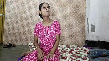 Curvy Indian Bhabhi Pounded Hard by Delivery Guy in Bathroom