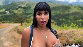 found hot fitness latina with broken car took her home for pov fun 🍑😈🔥🚗