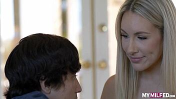 Horny Stepmom Bunny Madison Seduces in Hardcore Ride