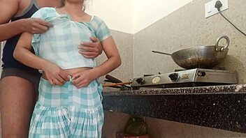 hey, hot indian village babe's pussy pounded in kitchen! 🔥🍑😍