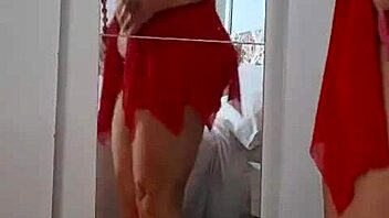 Mom Slathers Cream Over Lingerie-Clad Curves!