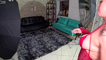 three brazilian brunettes bath, makeup, then wild wet pussy suruba