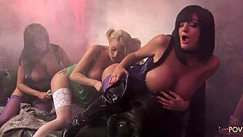 lesbian vamps lure big tit blonde into orgasm threesome 😍🍆💦