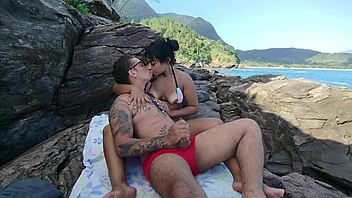 fodi soraya castro na praia gozei na buceta dela