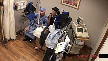 eliza shields spreads shaved pussy at tampa uni physical
