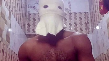 erotic homemade bath masturbation session revealed