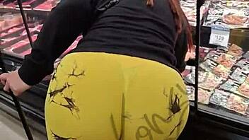 curvy latina fat ass tanga shows through yellow leggings