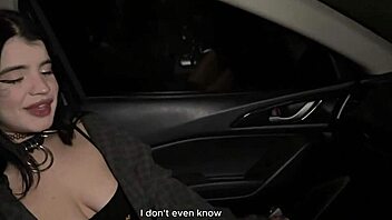 alt girl stretches wet holes on juicy taxi cock 🍆💦
