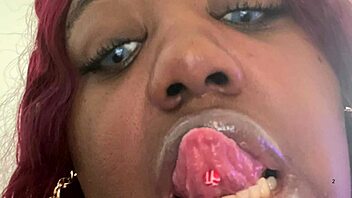 happy holidays! watch me clap this fat ebony ass and play with big tits