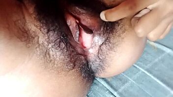 desi indian teen flashes pussy boobs homemade indoor video