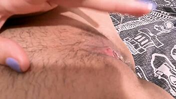 ¡Colombian teen's oiled clit vagina closeup orgasm!