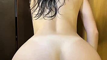 Sexy Young Amateur Emerges Straight Out Of The Shower